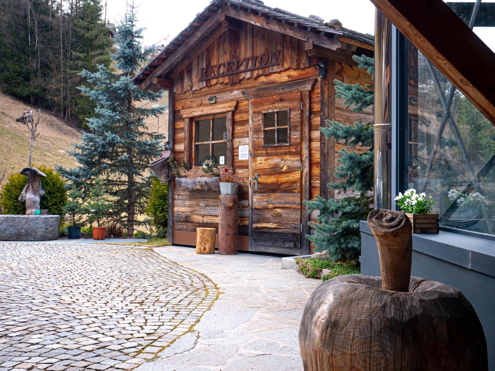Alpine Mountain Chalet San Vigilio Di Marebbe Exterior photo
